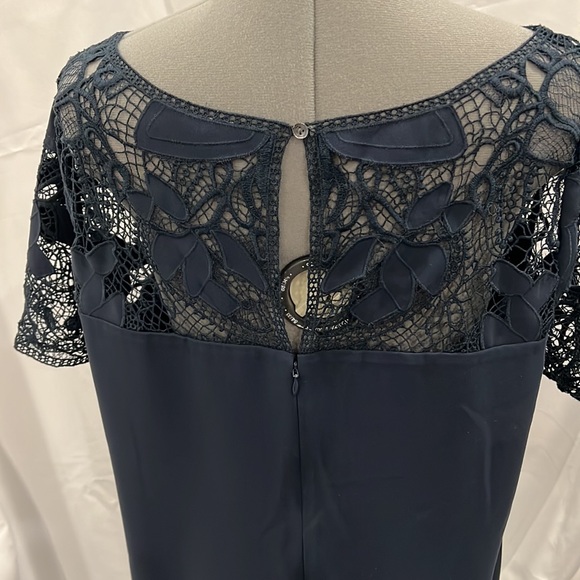 Evening dressy dress by Ann Taylor - Picture 4 of 6